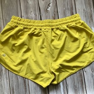 Lulu short in yellow size 8,Hotty Totty short